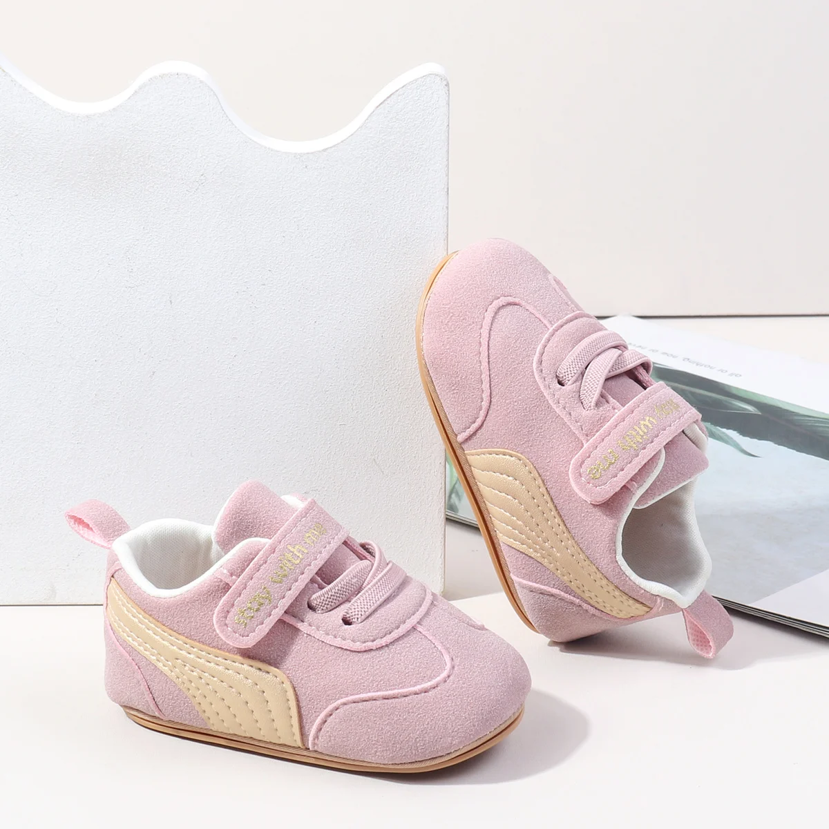 Latest Cute Safety Infant Shoes Anti-slip TPR Soles Fashionable Comfortable Pre Walker Baby Casual Shoes factory
