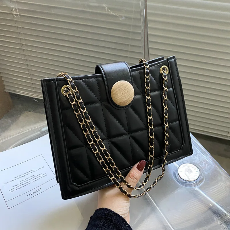 Niche Design Handbag Fall New Fashion Retro Cross-Body Shoulder Bag Fashion Under-arm Chain Bag