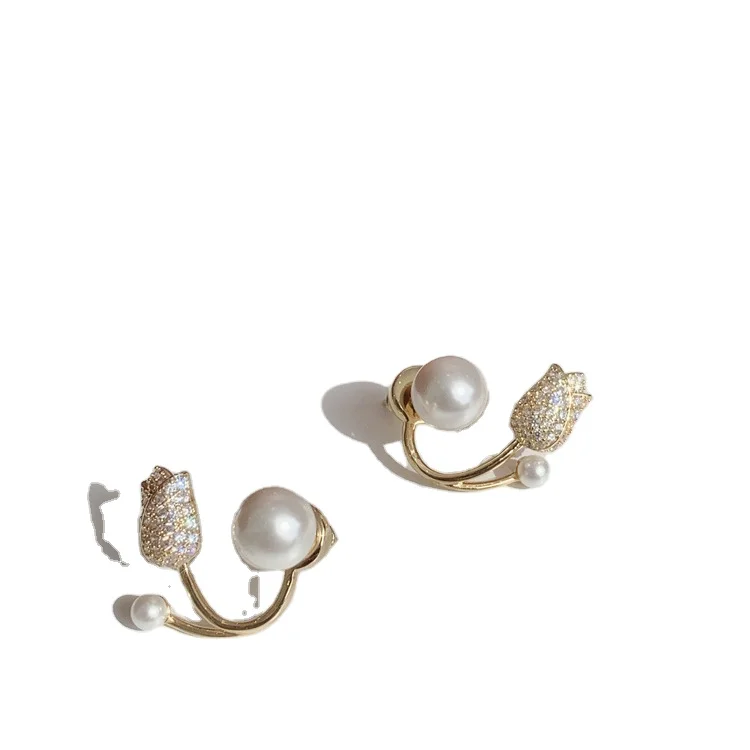 2024 New Korean Light Luxury Fashion New Tulip Pearl High Sense Ladies Women Pearl Flower Earrings