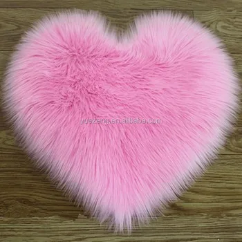 Wholesale 2020 hot sale heart shaped fur leather rugs faux carpets women for home