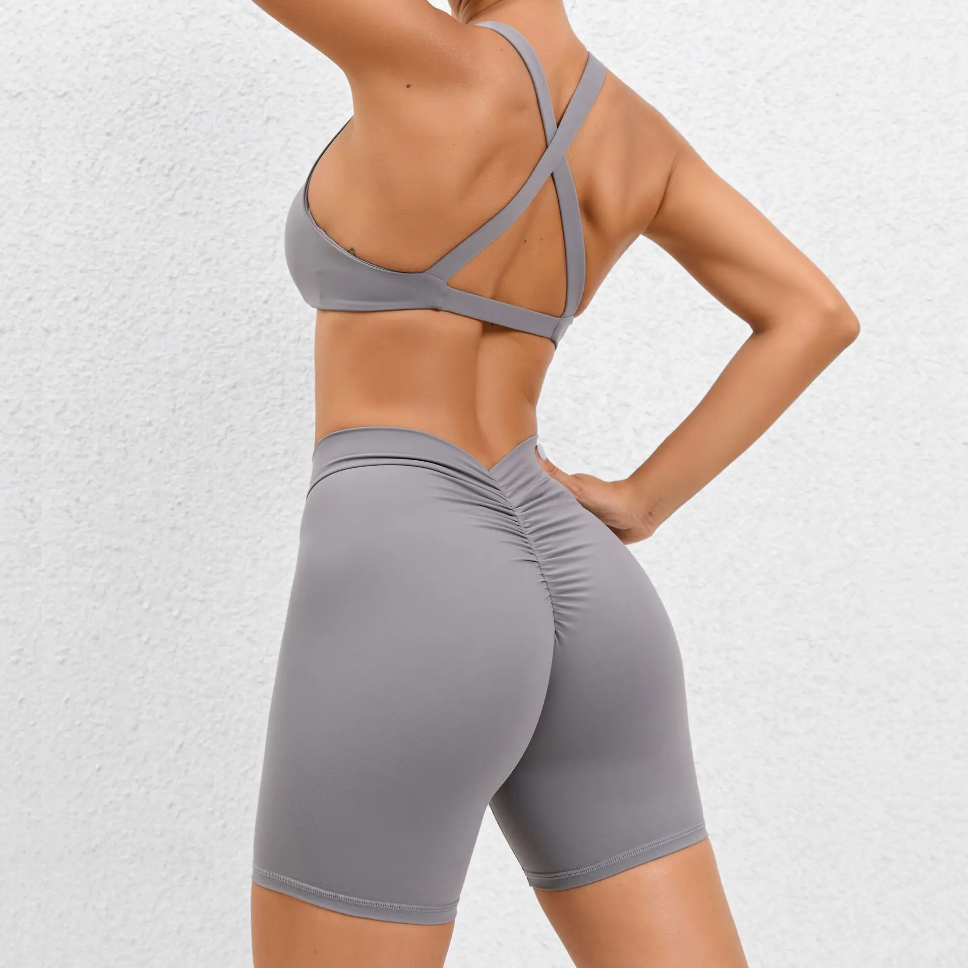 Women Sexy Fitness Apparel Active Wear Front Twist Cross V Back Scrunch Bum Workout Set Fitness Wear