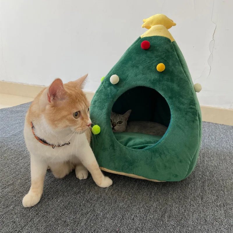 Merry Christmas Pet Supplies Winter Cat Tent High Quality Christmas Cartoon Tree Warming House with Mat Christmas Tree Gift Bed manufacture