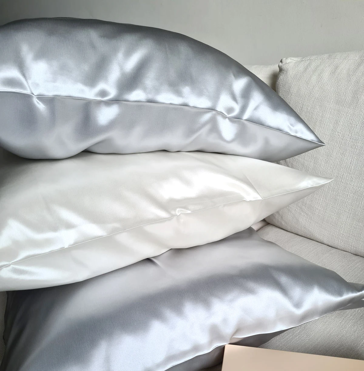 Wholesale peace silk pillowcase organic silk pillowcase gift set with gift boxes Pure Silk Pillowcase Gift Set for Women