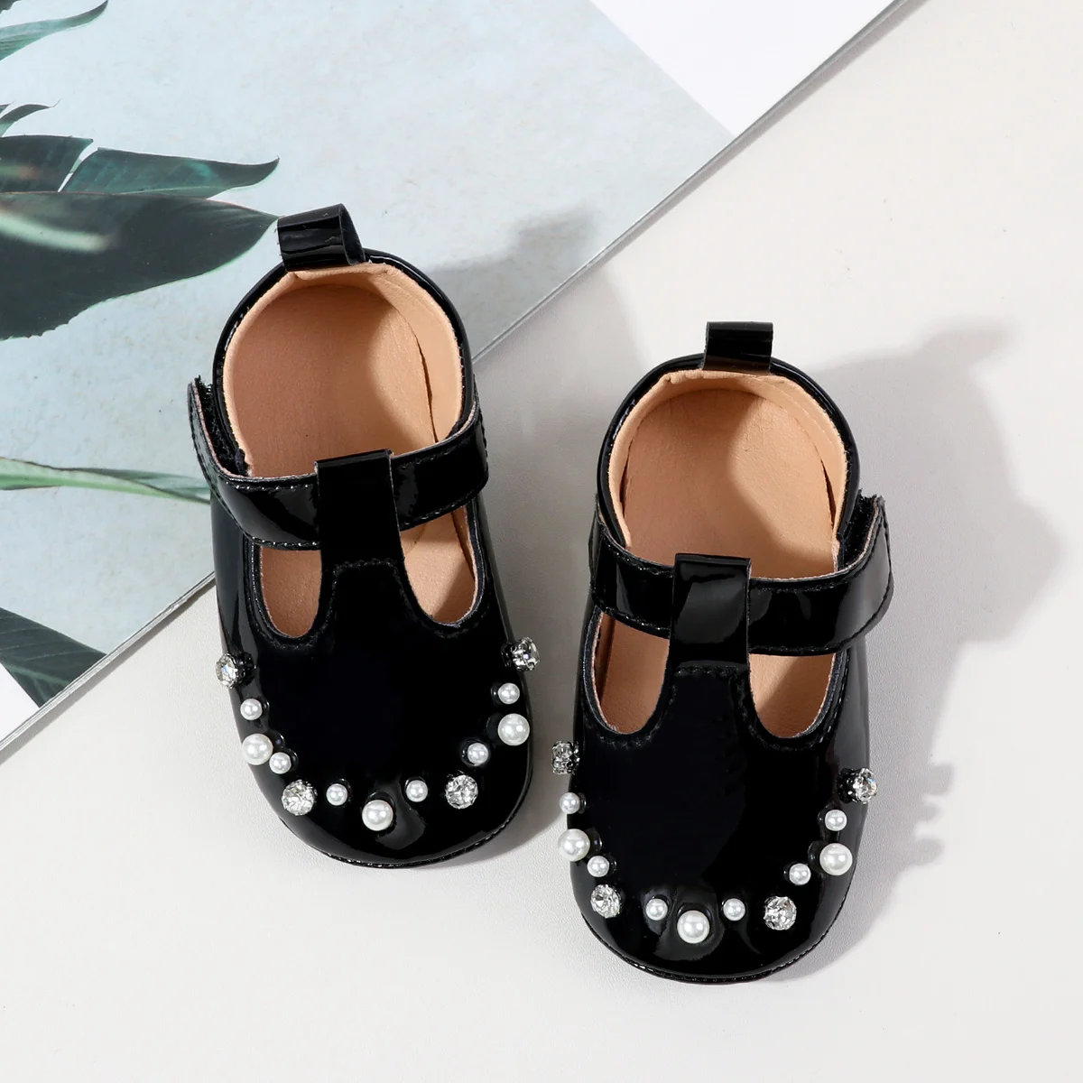Beautiful Rhinestone Decoration Design Solid Leather Princess Girls Shoes for Babies 0-12 Months details