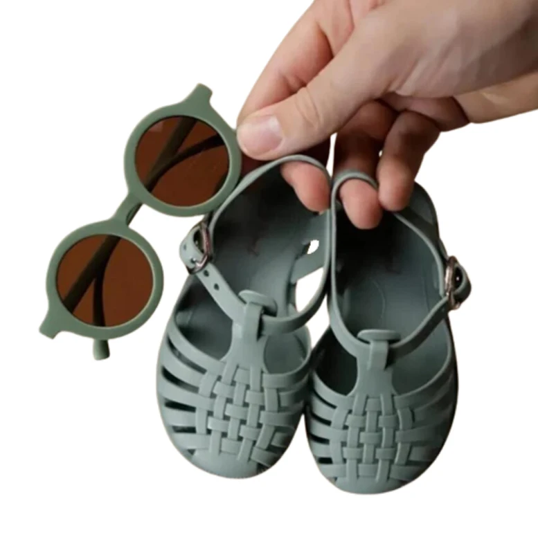 Wholesale custom logo retro summer beach toddler girl roman sandal shoes soft flat unisex kids jelly sandals shoes for baby