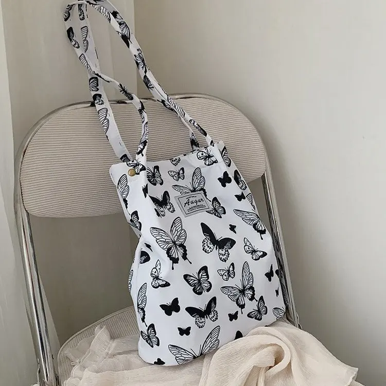New Wholesale Trends Ladies Sling Canvas Messenger Bag Nylon Women Daily Use Cute Chain Women Bags Handbags