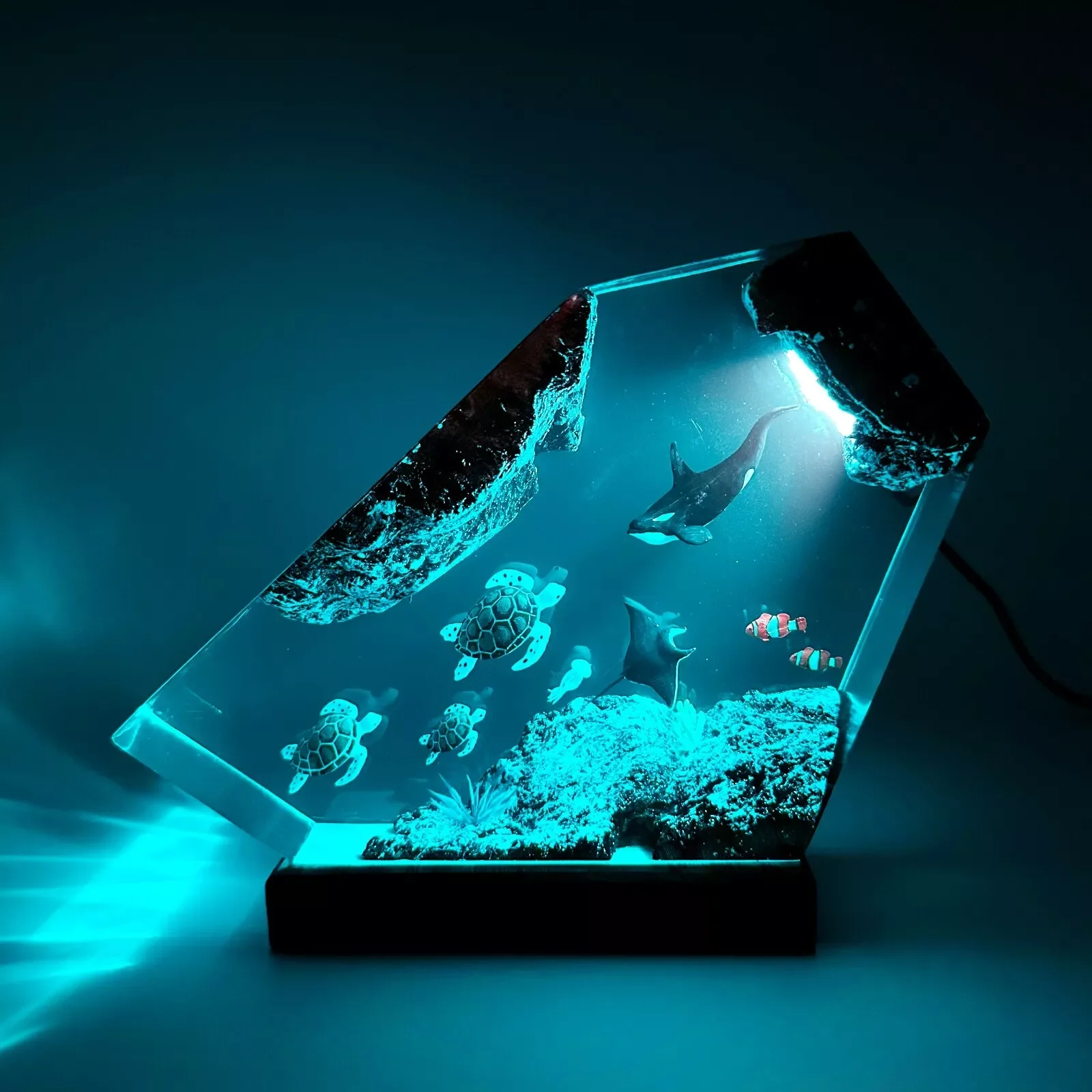 fish lamp (2).png