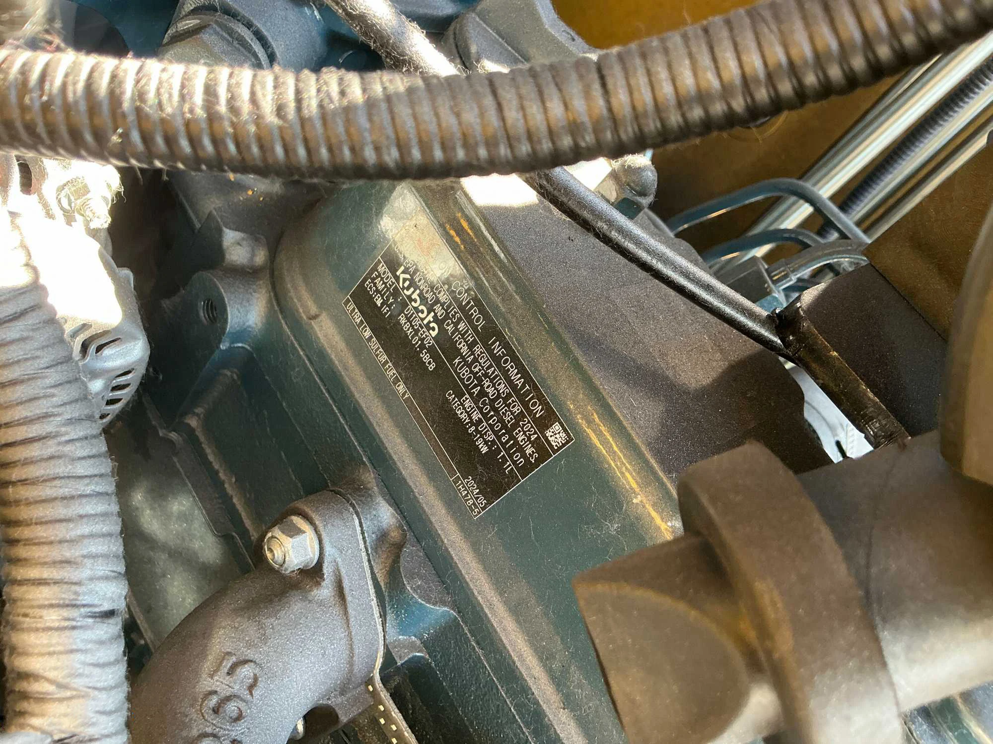 kkt27 kubota d1105 diesel engine 3 cylinders mini skid steer loader crawler loader-5