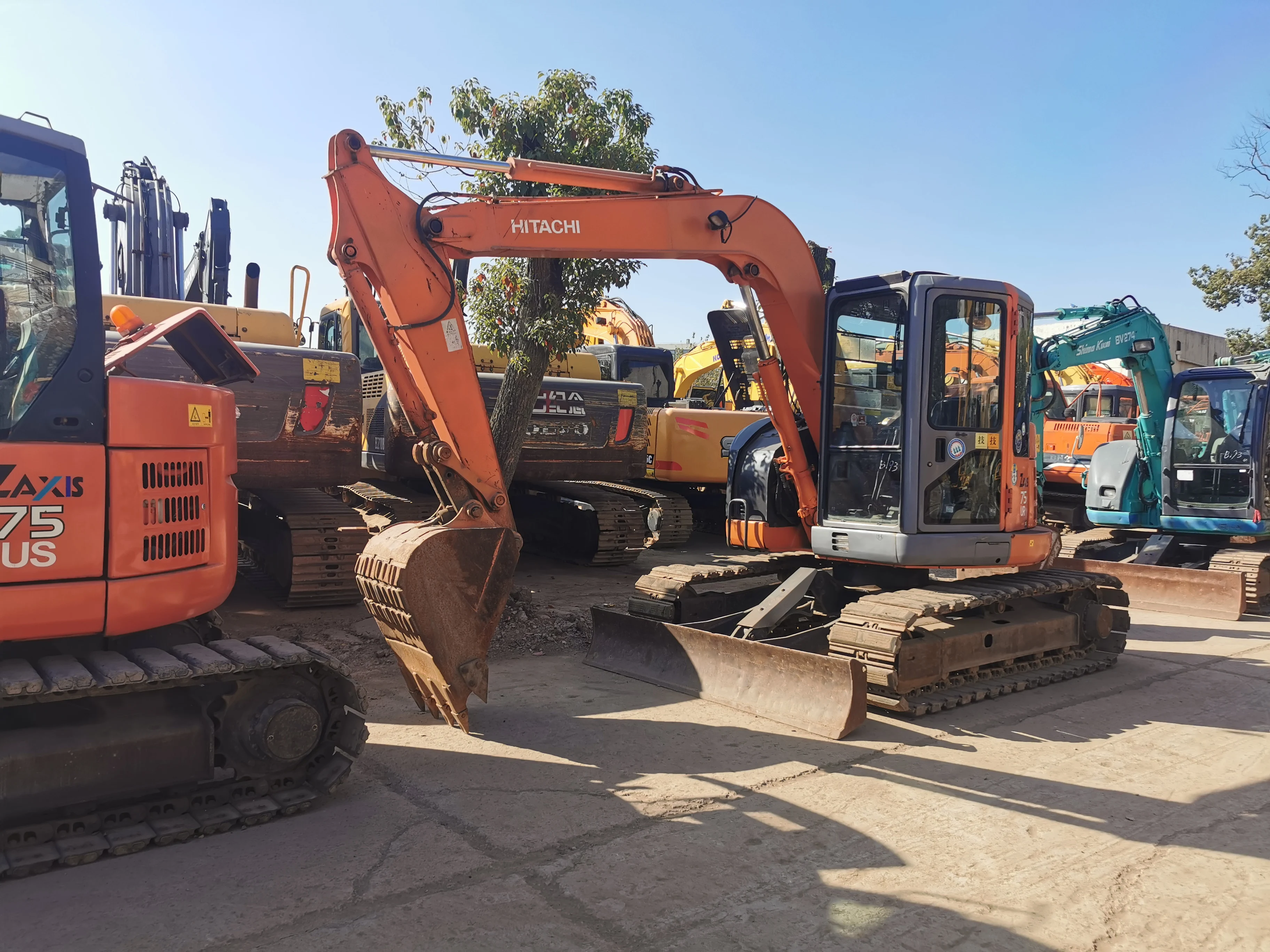 2019 Model Hitachi ZX75 Excavator 7.5 Ton with 2001-4000 Working Hours and Original Hydraulic Components