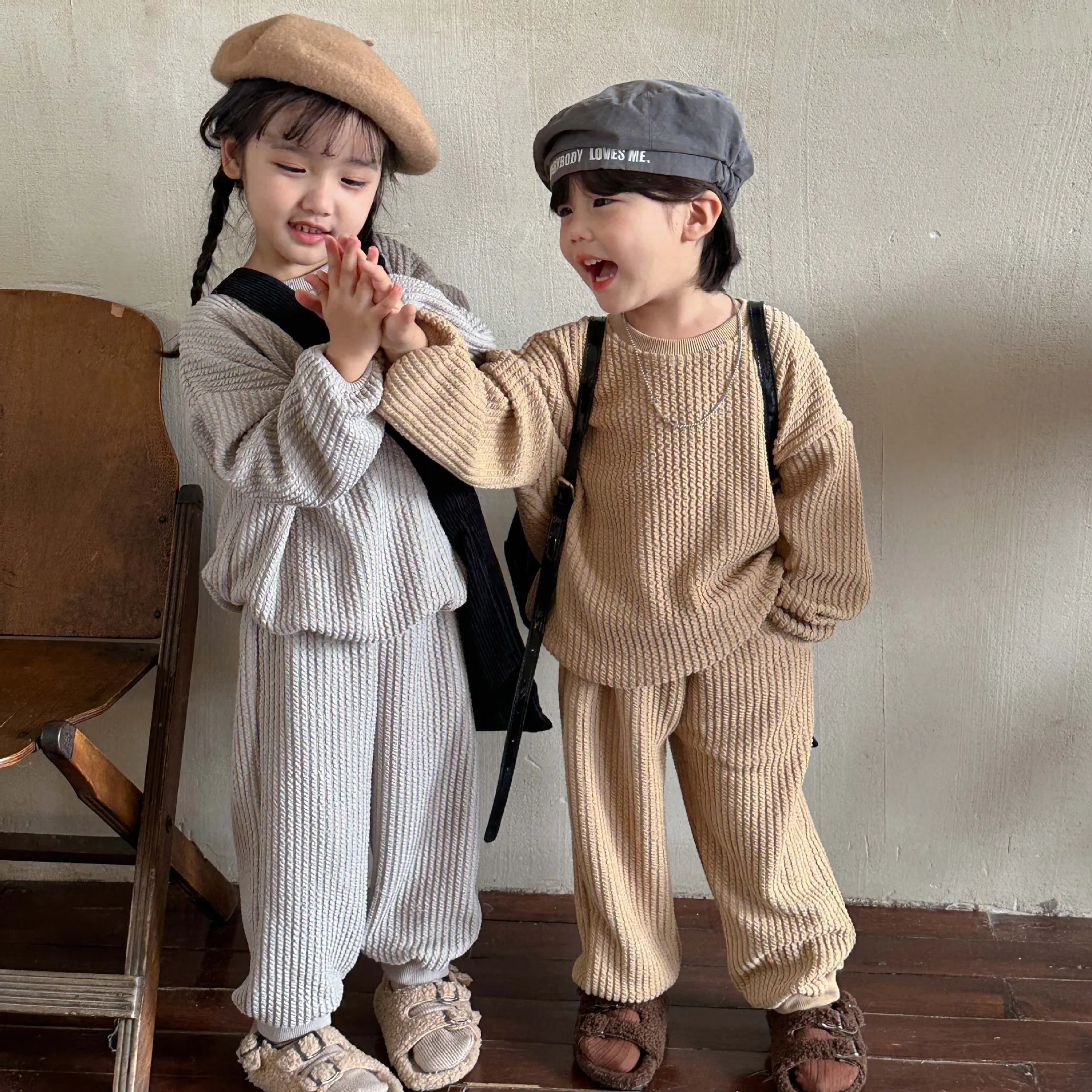 Kids Autumn Suit Girls Knitwear Boys' Sports Sweatshirt 2023 New Casual Baby Clothes Solid color long sleeve corduroy set