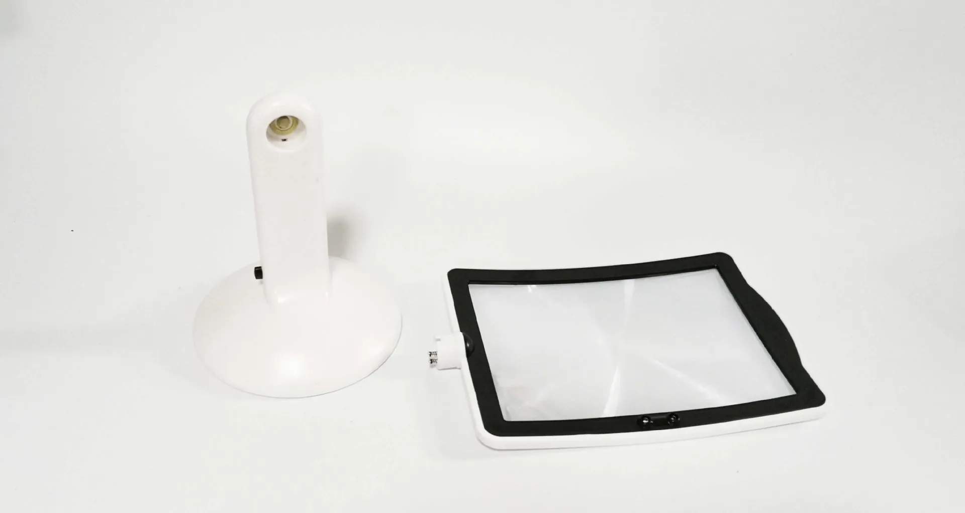 桌面发光二极管屏幕放大镜阅读查看器免提放大灯360度旋转3x老年人放大镜