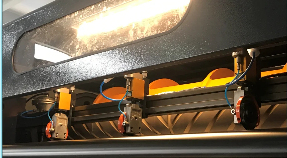 CM-1500A Servo Precision High Speed Sheet Cutter Machine with One Roll 8