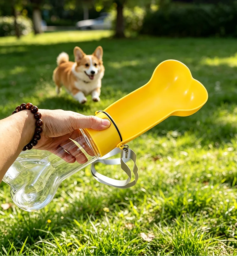 New Portable 2 in 1 Pet Water and Food Bottle for Outdoor Travel Easy to Clean Dishwasher Safe Pet Supplies manufacture
