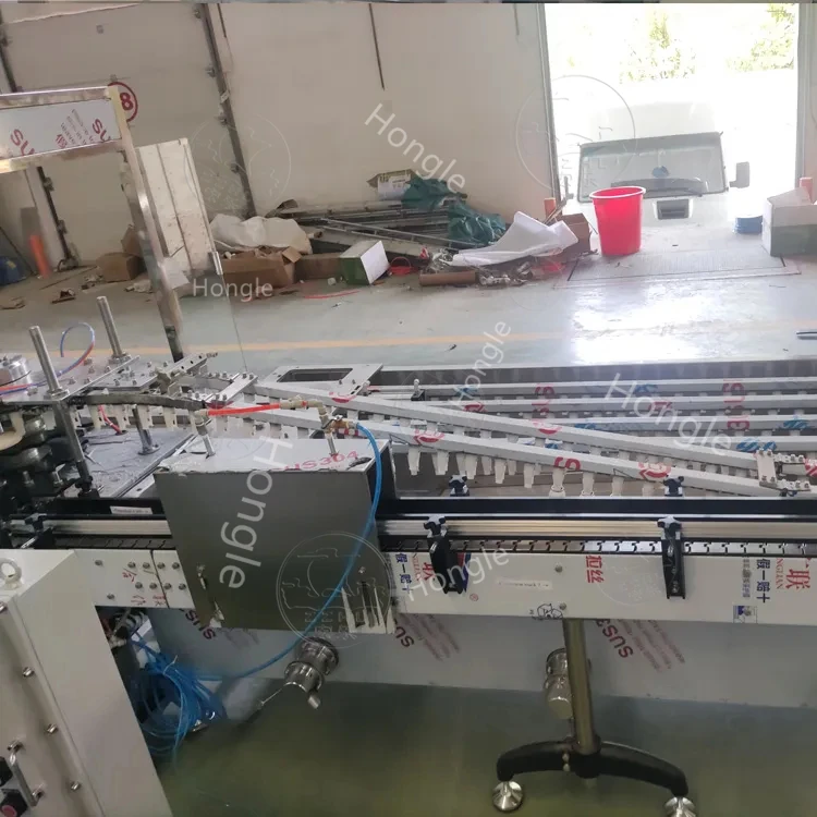 Full Automatic Aerosol Detergent Pesticides Automotive Carb Cleaner Filling Machine Production Line Maquina De Espuma En Aerosol supplier