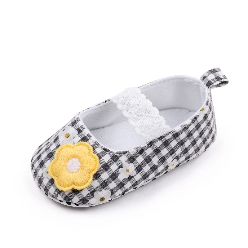 Fresh Plaid Solid Cute Little Flower Lace Elastic Baby Girls Princess Soft Soled Toddler Shoes manufacture