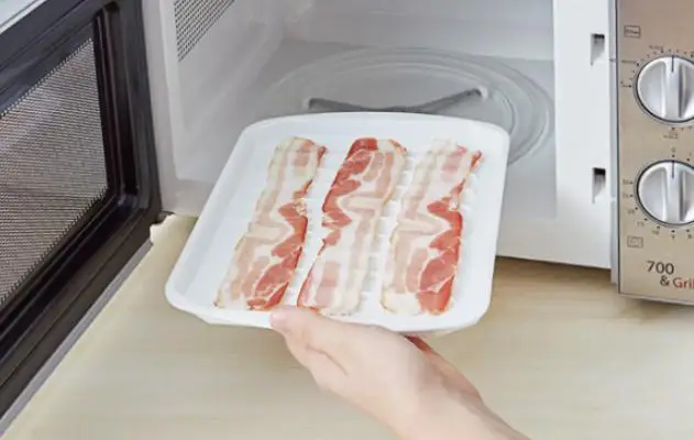 hot sale kitchen Microwave Bacon Maker/Cooker Microwave Baking Pan Bakeware