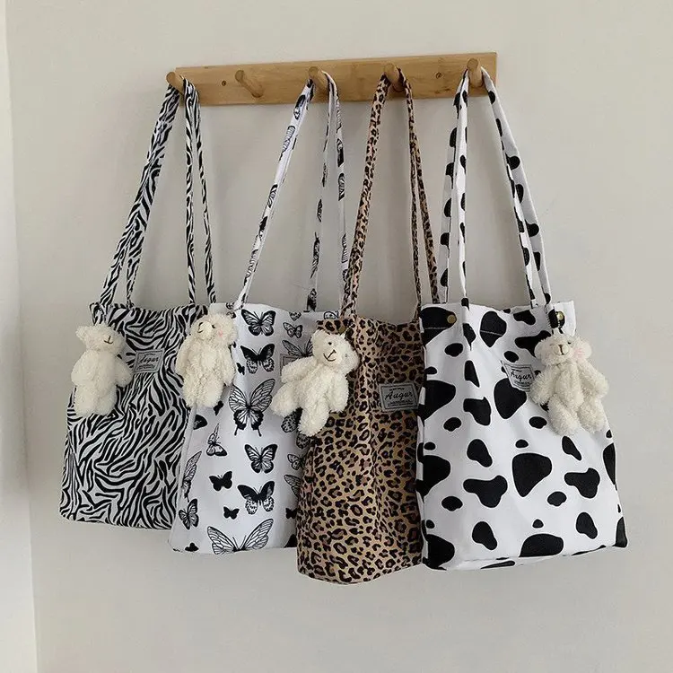 New Wholesale Trends Ladies Sling Canvas Messenger Bag Nylon Women Daily Use Cute Chain Women Bags Handbags