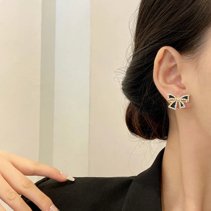 Set auger black bowknot Stud earrings In the summer temperament earrings online celebrity High sense of earrings female