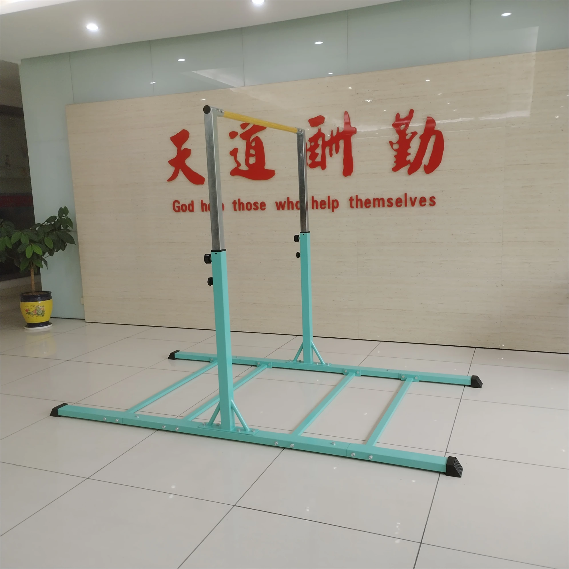 室内可调节高度体操单杠 儿童家用训练体操器材 卧式单杠
