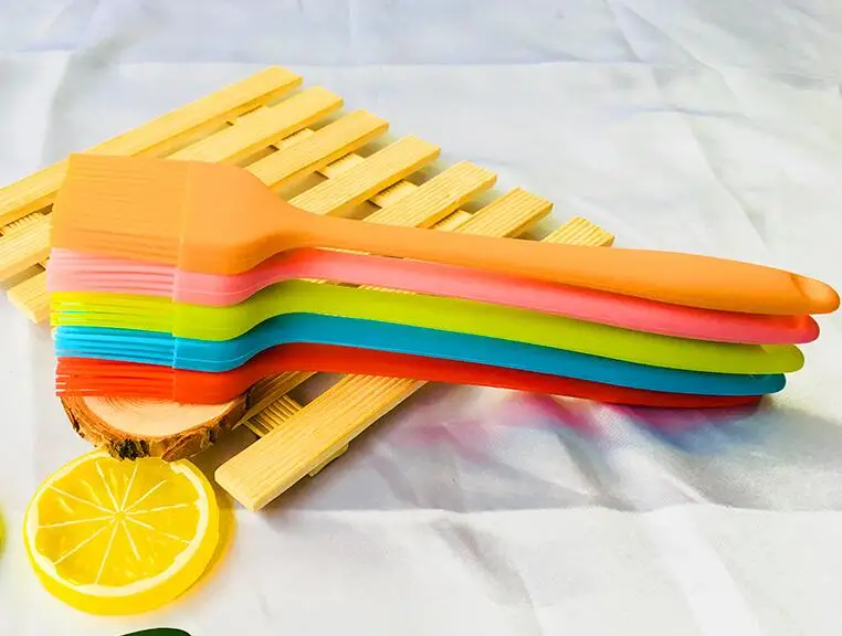 USSE Kitchen Eco-friendly Non-Stick Durable Heat-Resistant Silicone Basting Pastry Brush Metal Handle Korean Style for BBQ supplier