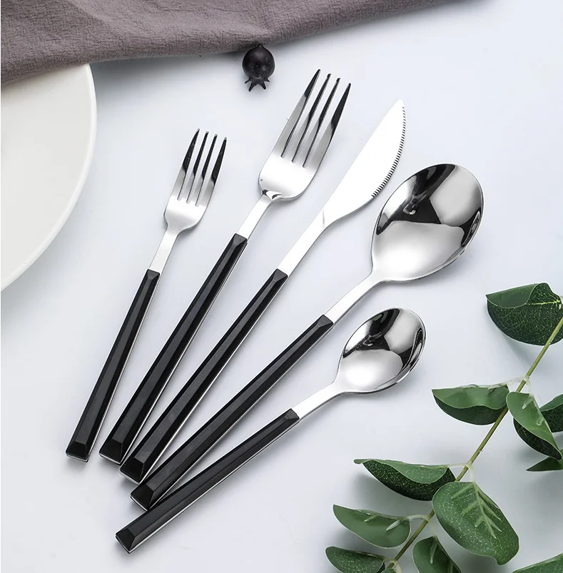 High Quality Stainless Steel Silverware Set include Knife Spoons Forks Flatware Cutlery Set with Plastic Handle