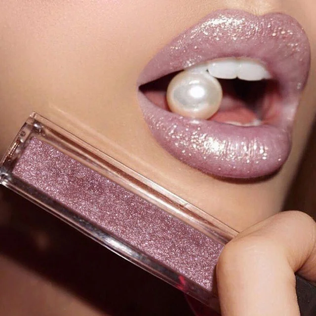 glitter glossy lips