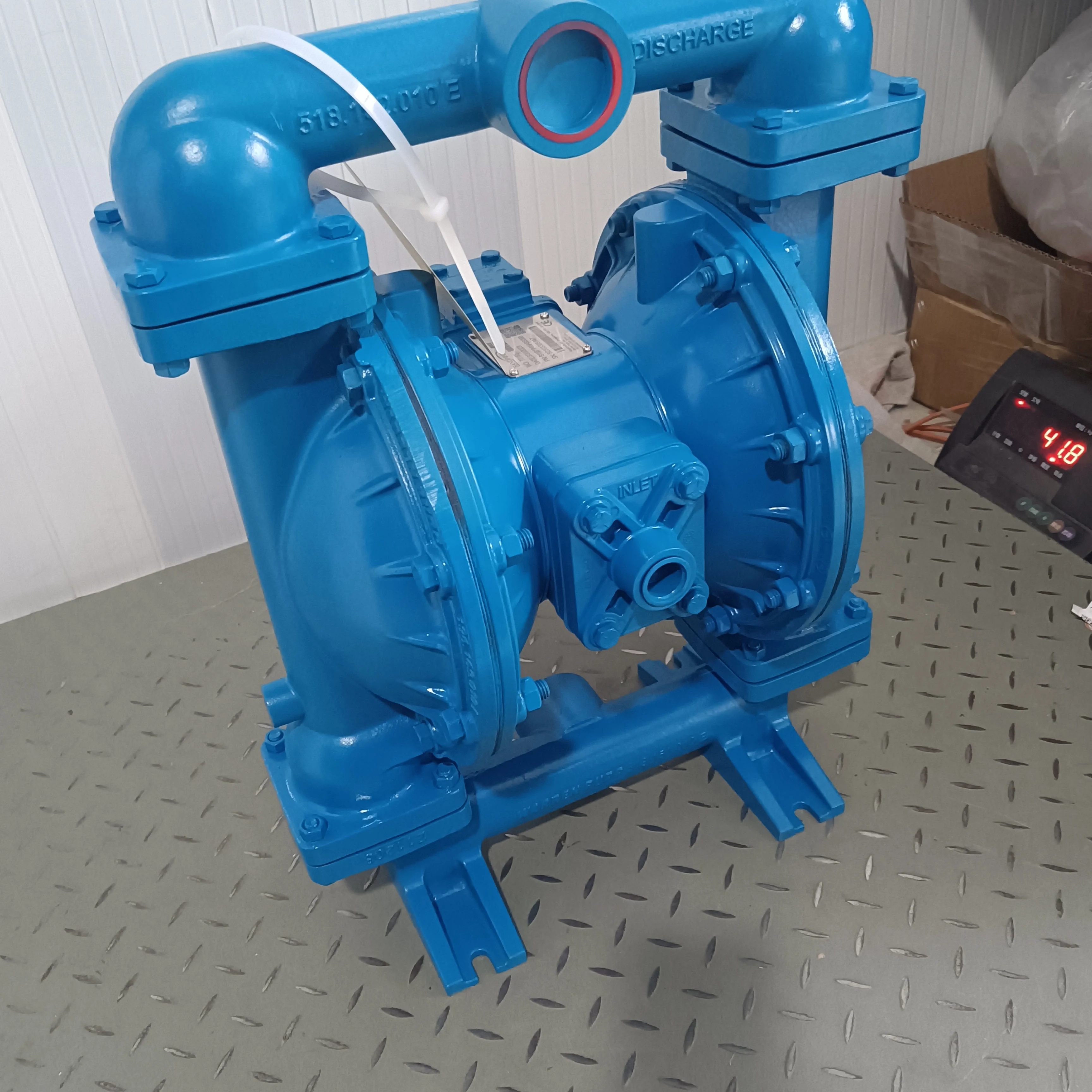 Cast Iron Sandpiper Air Operated Double Diaphragm pump S15 na may Neoprene Diaphragm at mga detalye ng Check Valve Warren Rupp Pump