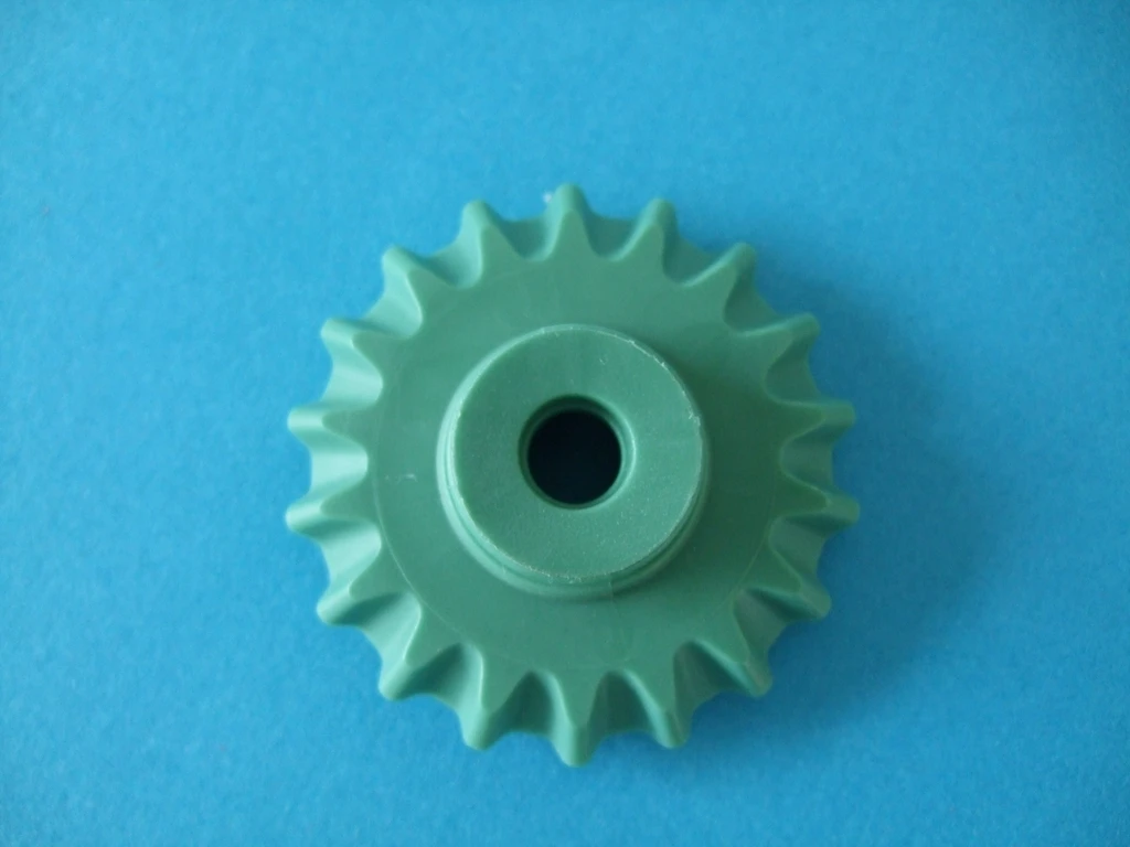 Customized POM Plastic Injection Molded Pinion Gears Nylon Tooth Gear Sprocket details