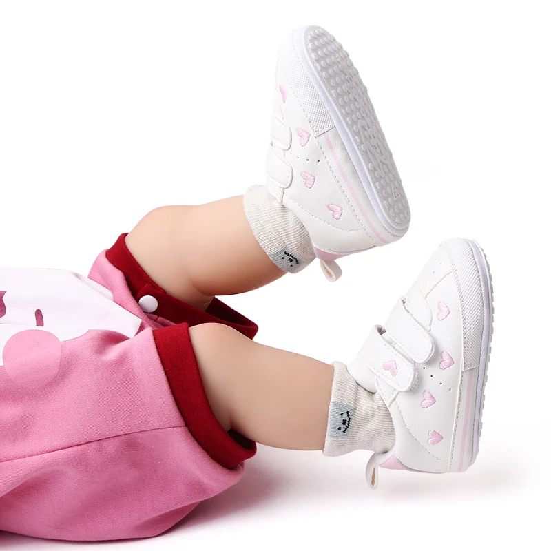 Directly Baby Shoes Factory Hot Selling Soft PU Leather Non-slip White Baby Sport Shoes Walking Shoes manufacture