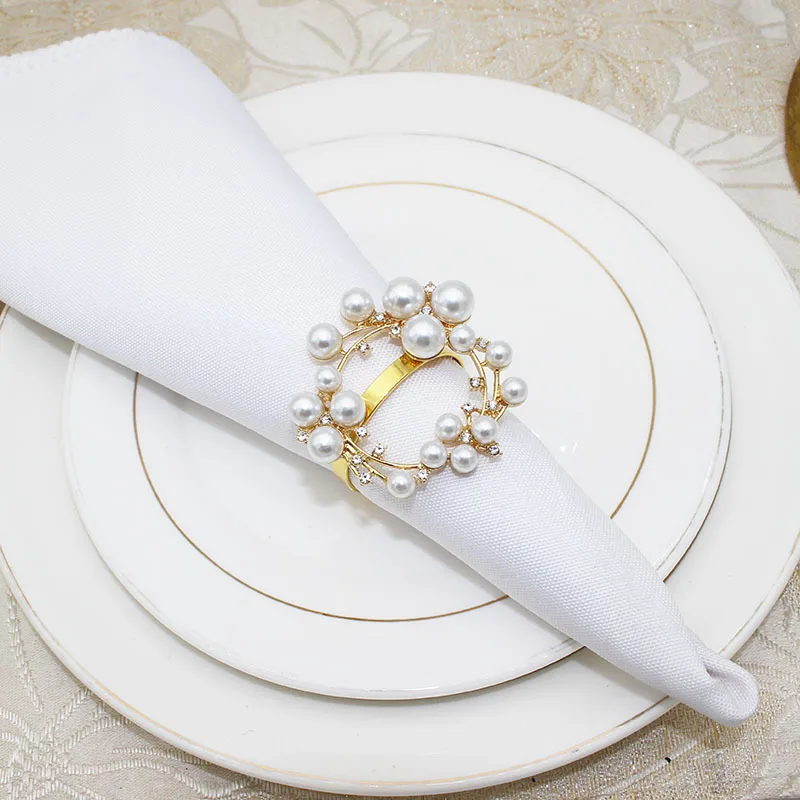 Pearl napkin rings (68)