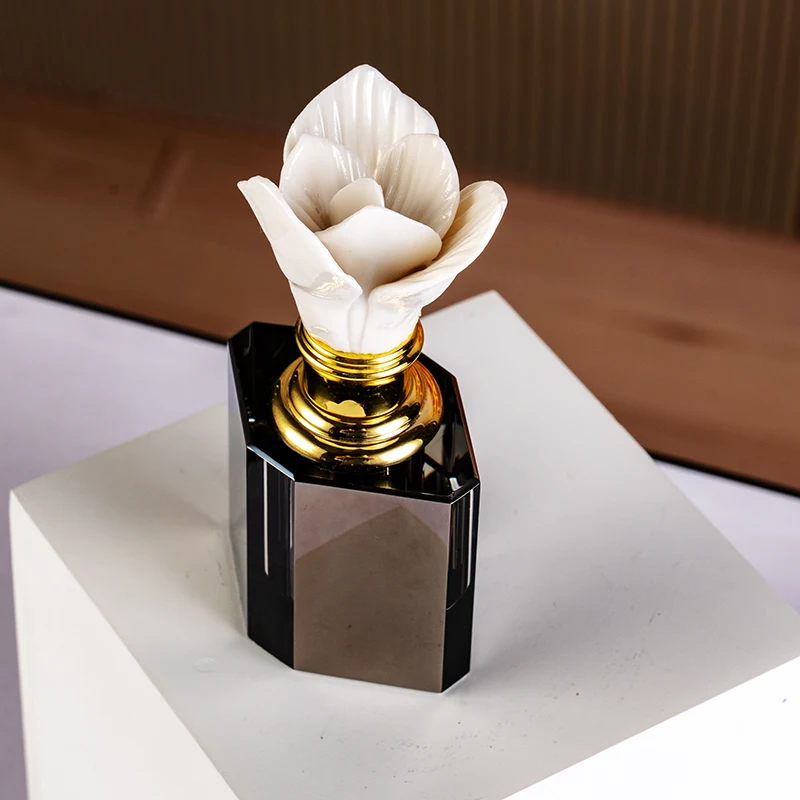product hot sale white floret black bottle body 3ml glass empty bottle elegant and unique customizable crystal perfume bottle-9