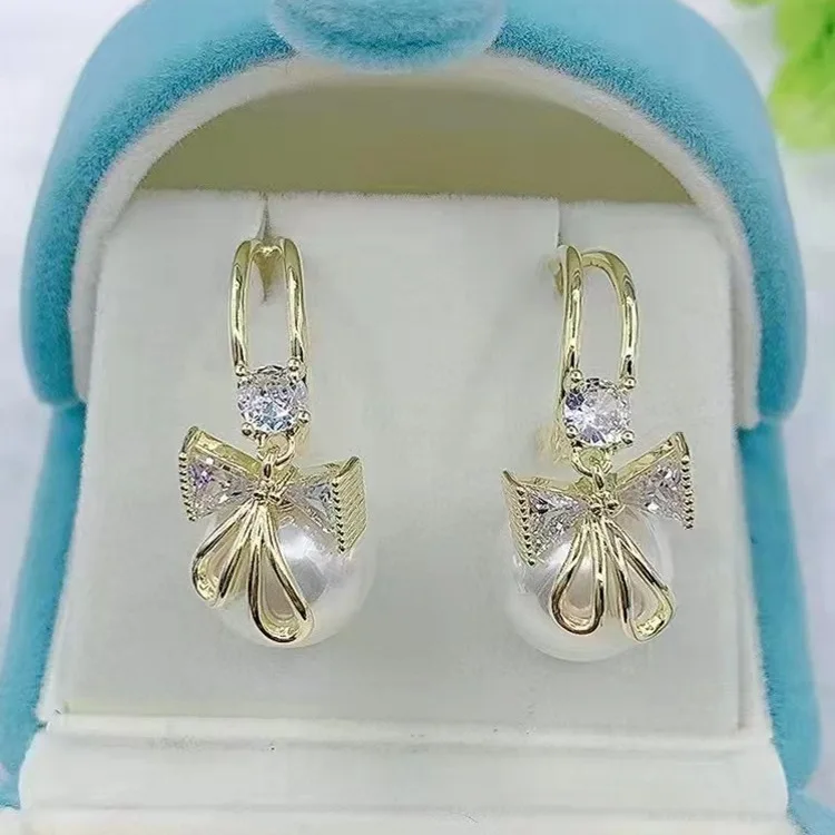 New Sweet Imitation Pearl Drop S925 Silver Post C-shaped Diamond Rhinestone Earring Lady Korean Design Fashionable Bow Earrings