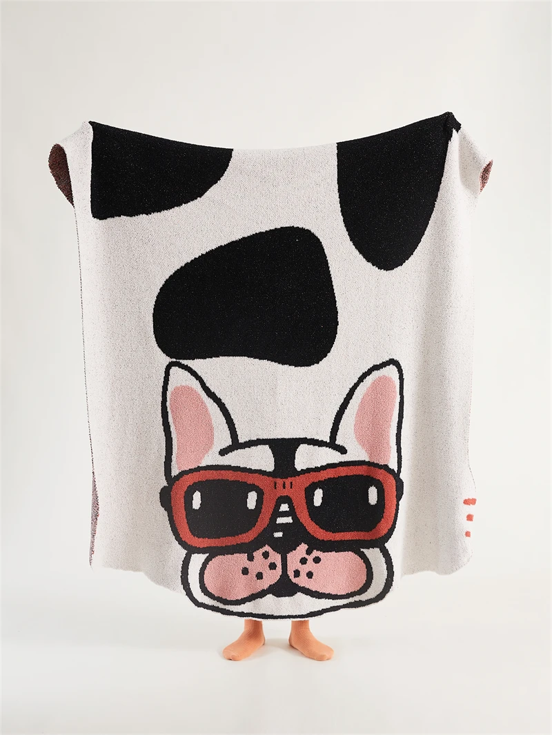 product hot selling 100 polyester jacquard  cartoon french bulldog microfiber knitted blankets for home decor sofa kfd-56