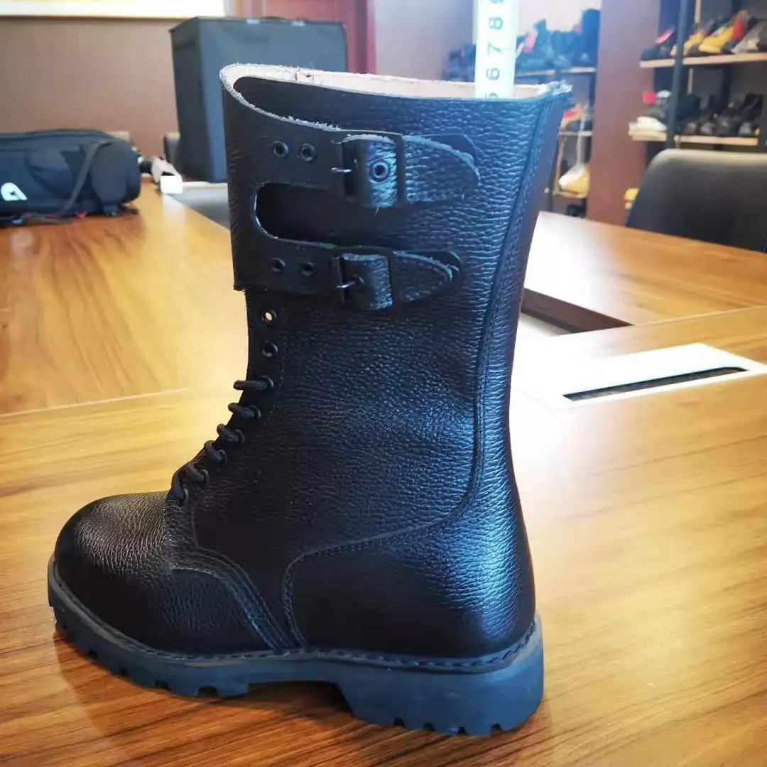 Botas CaÃ±a Larga para mujer marca XTI, color negro.