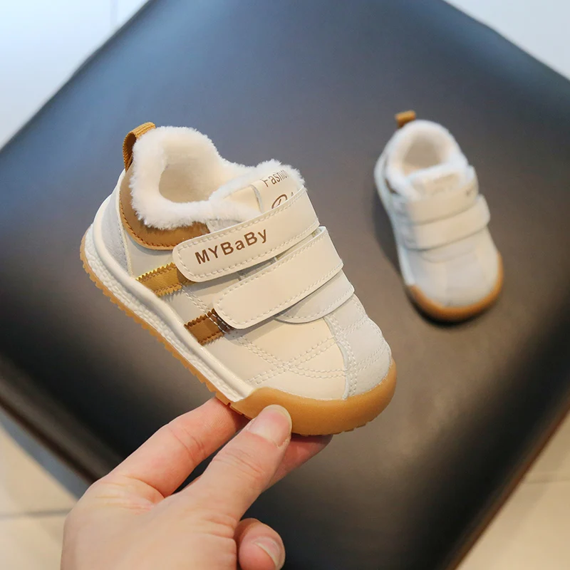 Newest Winter Walking Kids Shoes Soft Rubber Soled Sneakers Plush Fleece Toddler Baby Shoes manufacture