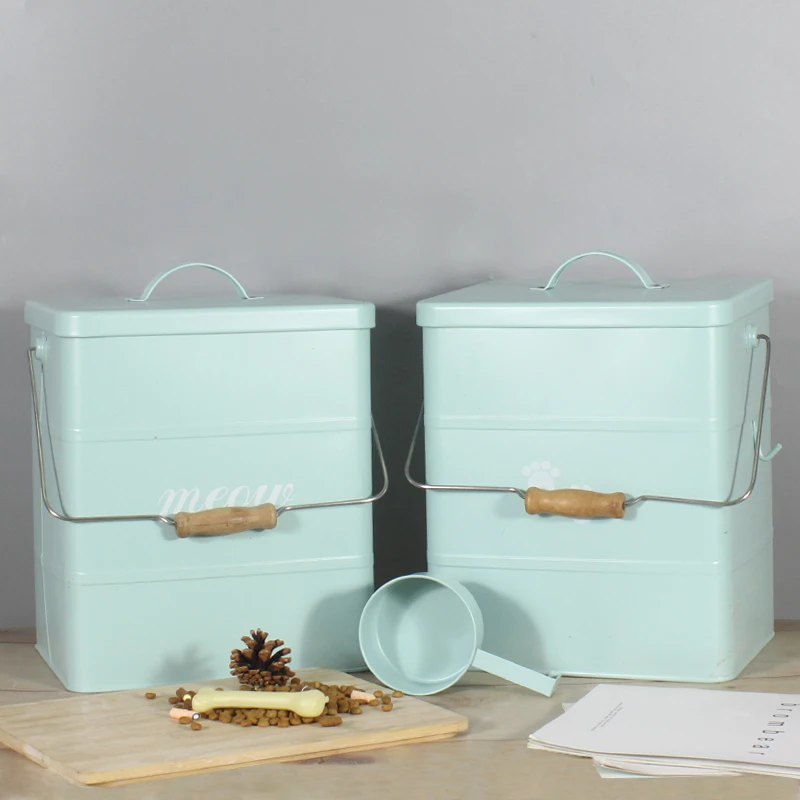 Airtight Dog Treat Storage Tin with Scoop Food Packaging Rectangle Stocked Galvanized Iron Pet Food Storage Container