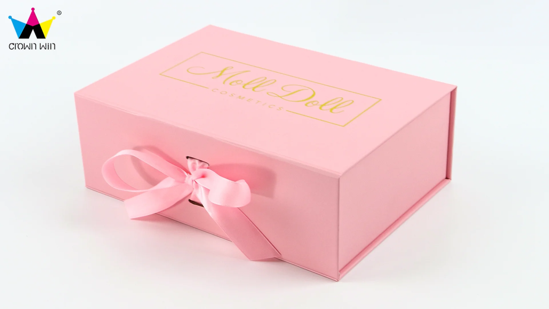 custom rigid white magnetic closure gift box with
