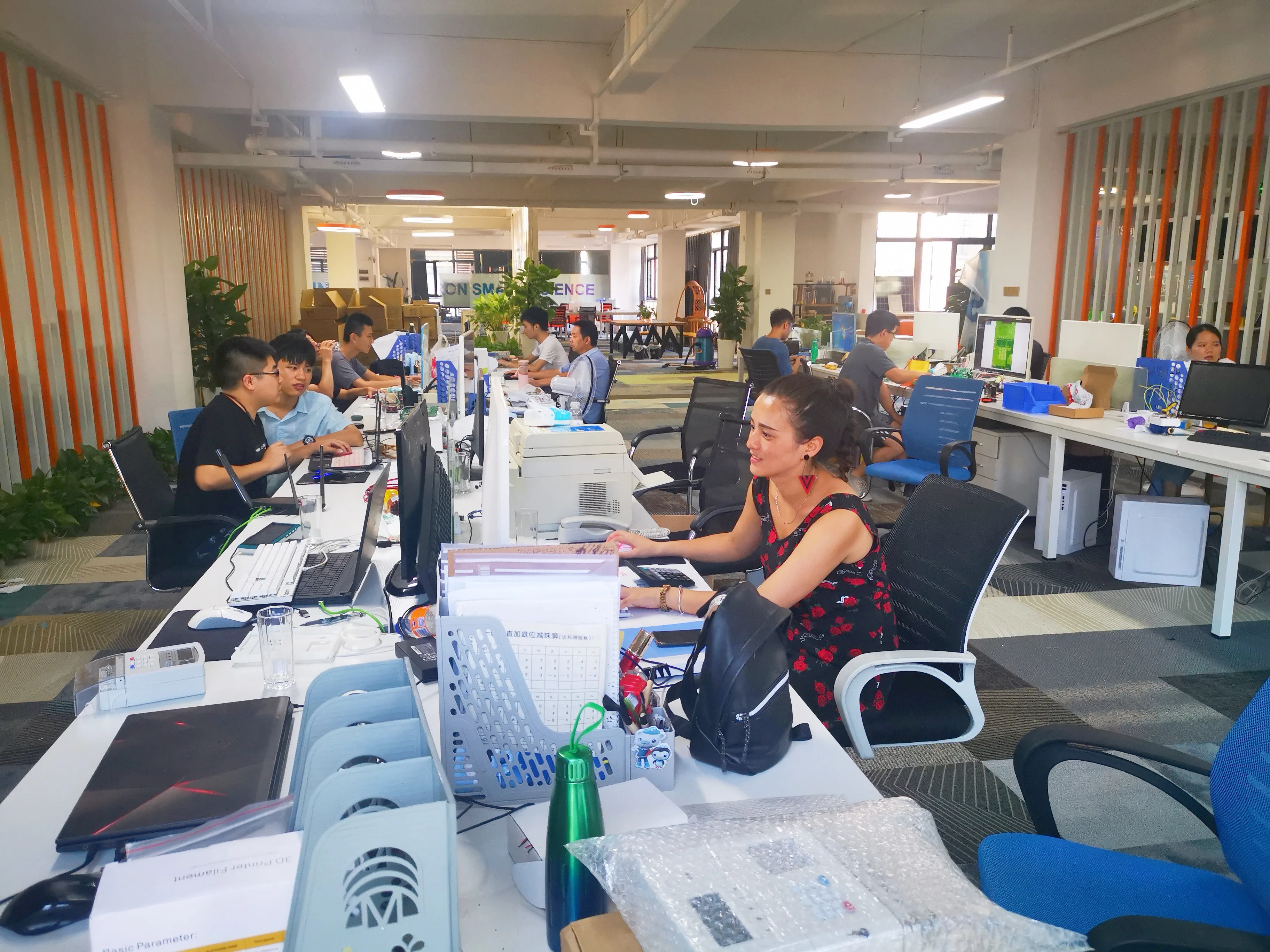 Высокоемкий беспроводной интеллектуальный радиочастотный счетчик воды Laura с предоплатой, заводская продажа, IP68, с разделенной клавиатурой, высокоемкая батарея, OEM 24