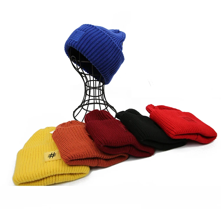Wholesale Pom Women Winter Chunky Logo 