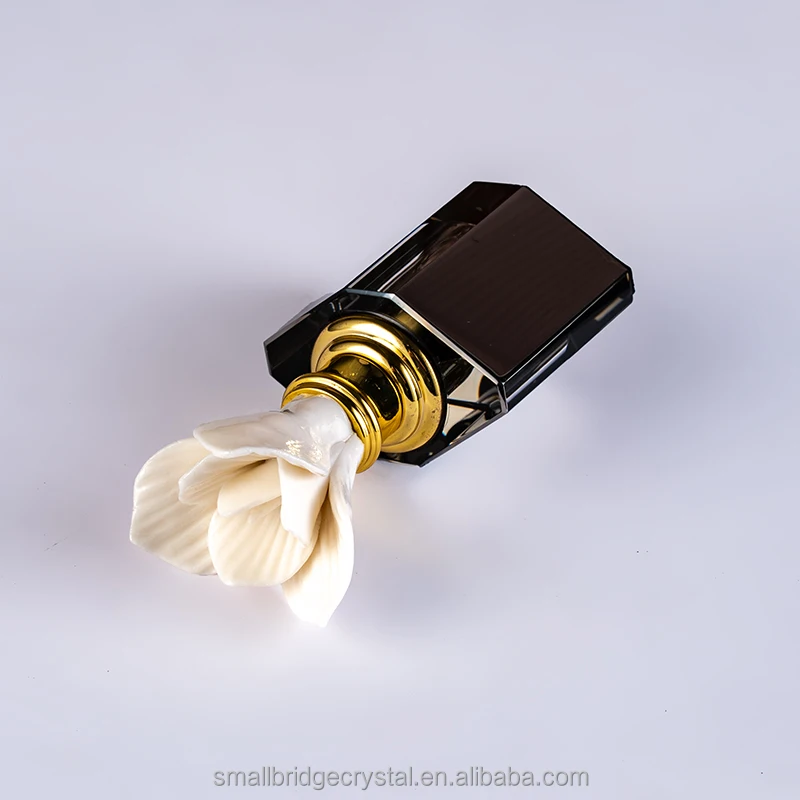 product hot sale white floret black bottle body 3ml glass empty bottle elegant and unique customizable crystal perfume bottle-6