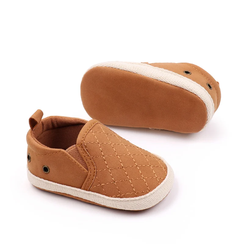 Rhomboid Pattern Design Soft Bottom Baby Boys Casual Shoes with Solid Color for Walking details