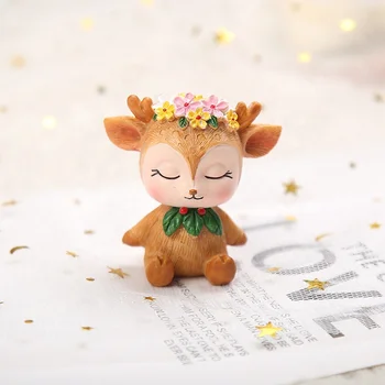2020 Hot Sale Decorative Gift Resin Deer Animal Cake Topper Christmas Birthday Cake Decoration For Birthday Gifts