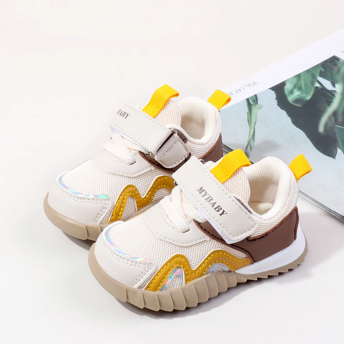 2025 New Unisex Baby Sneaker High Quality PU TPR Sole Anti-Slip Pre-Walk Shoes 0-15 Months Breathable Pre-Walk Flat Spring details