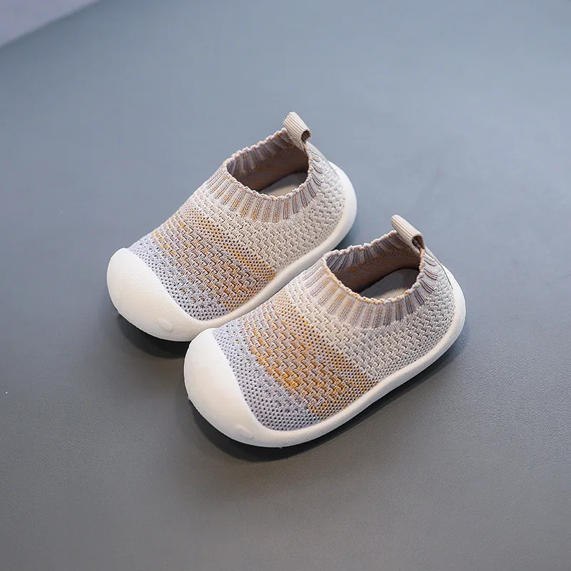 Hot-Selling Spring Summer New Baby Sneakers Soft Bottom Toddler Shoes with Breathable One-Pedal Knitted Set for 1-8 Years Old manufacture
