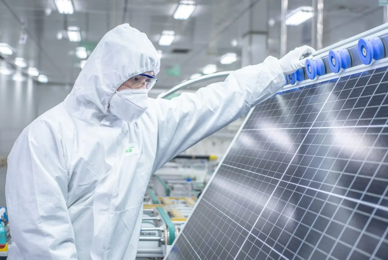 晶科能源组件产品飞虎3量产下线，进入规模化生产阶段