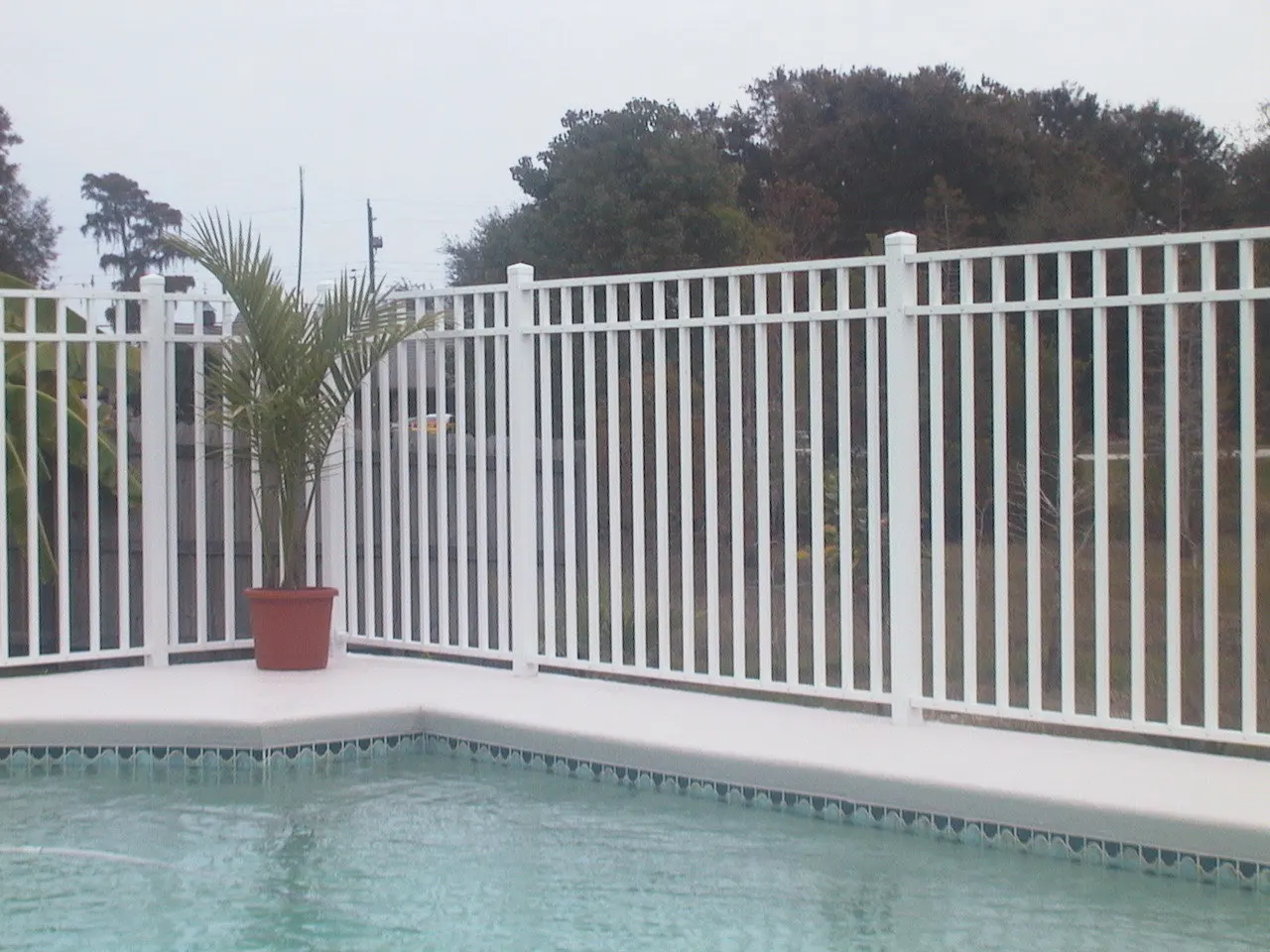 Aluminum Residential Fence and Commerical Safety Fence for garden or pool Metal Garden Fence with modern styles