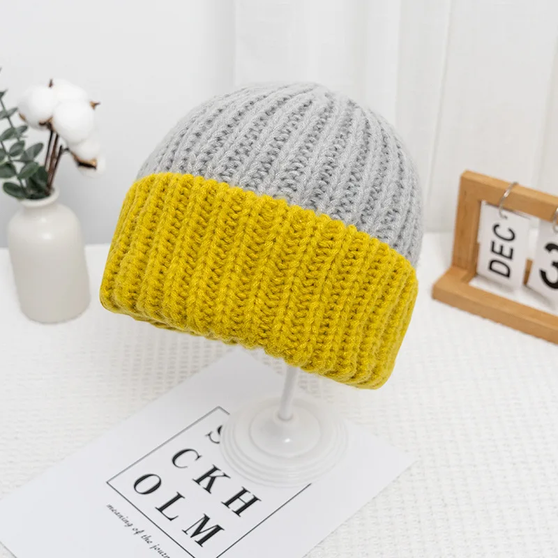 New Fashion Color blocking Polyester Outdoor Thickened Accessories Winter Knitted Casual Jacquard Unisex Lightweight Beanie Hat 2