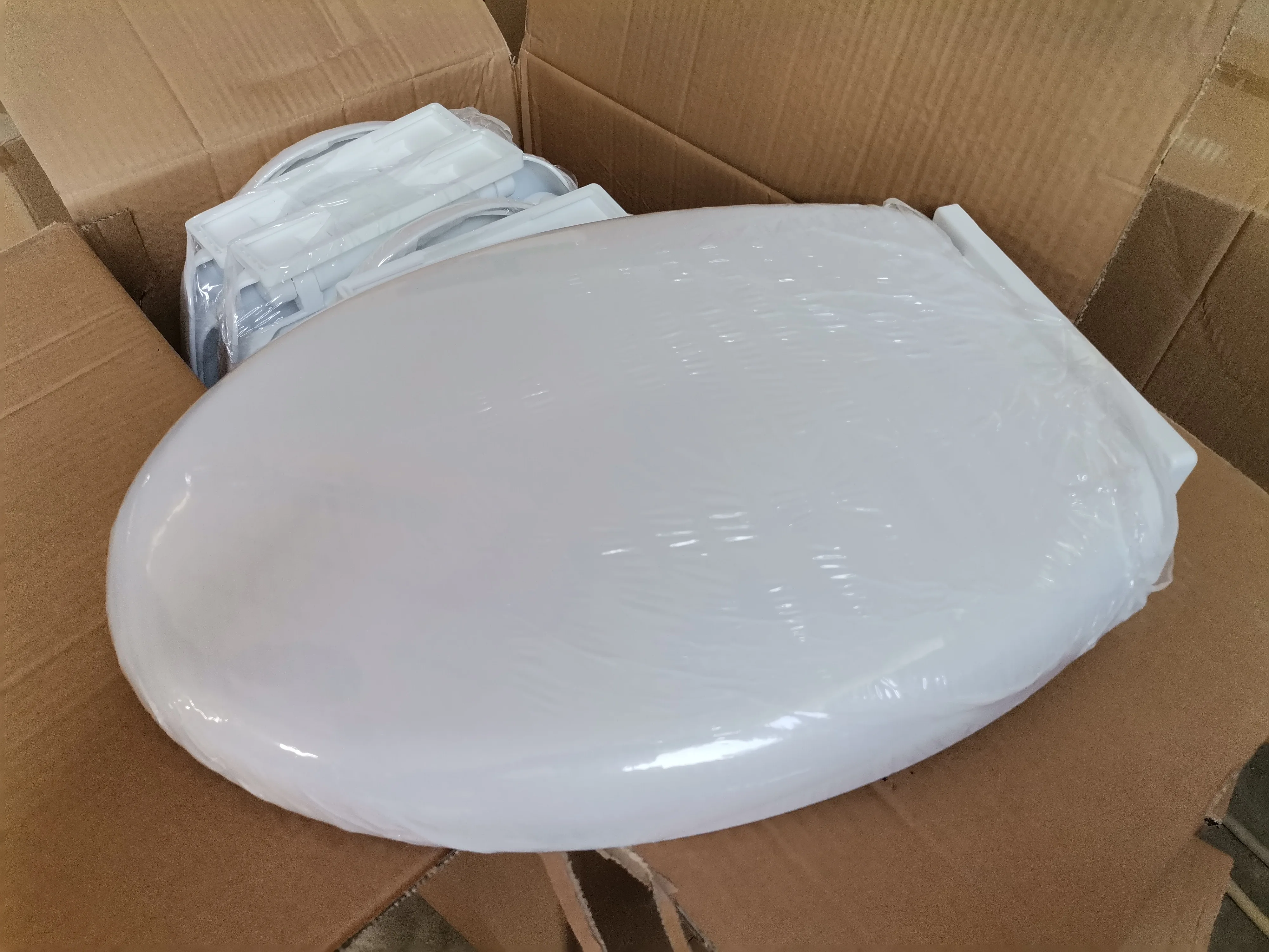 Tarpul High Quality Quick Release Quiet Soft Close Toilet Seat Cover Bidet Europe Standard Top Sale Made Plastic PP Urea supplier