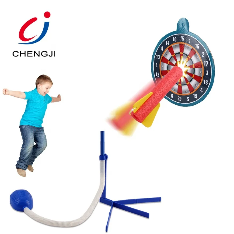 New design flying kids game space intelligent crazy children's shooting toy foot rocket launchers for kids-outdoor toys