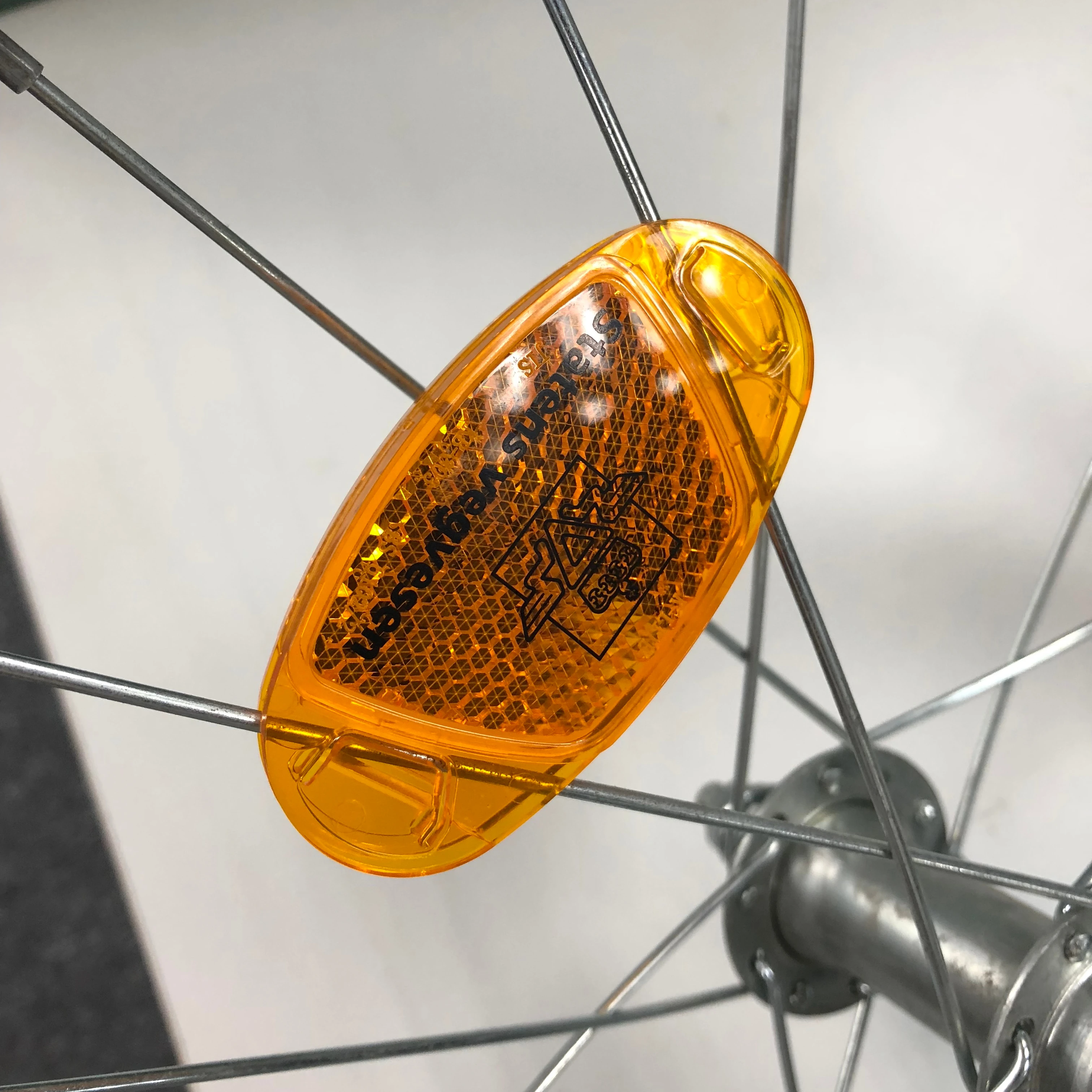 spoke warning reflectors